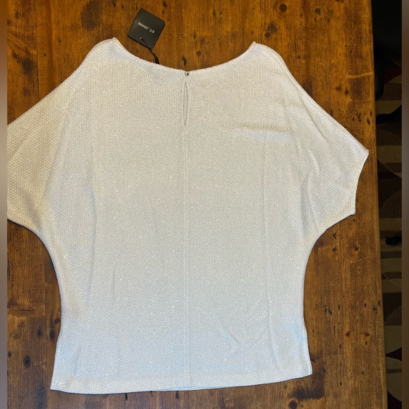 NWT!!! St John Sparkling Sequin Short Sleeve White Top Key Hole in Back K520051 - Picture 3 of 13
